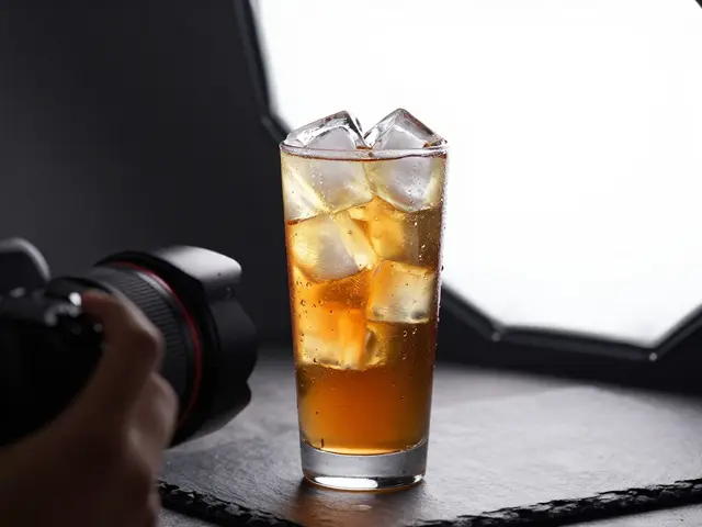 Artificial Ice and Props in Food Photography: Realistic Substitutes for Shoots