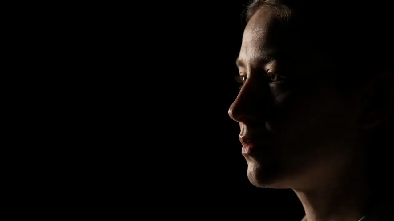 Shadow Play in Photography: Mastering Contrast and Negative Space