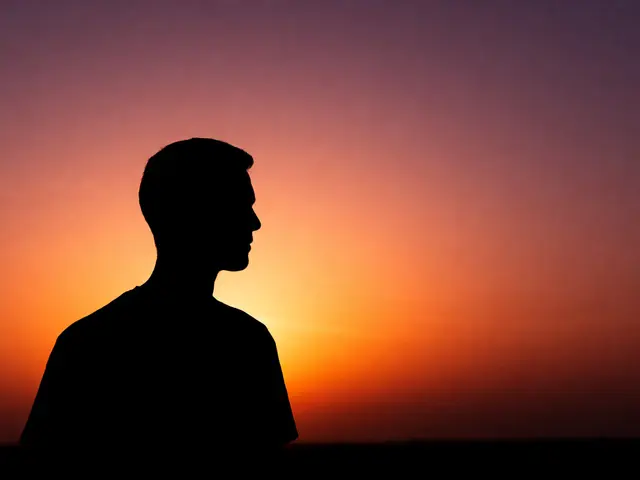 Mastering Backlit Photography: How to Create Dramatic Silhouettes and Glows